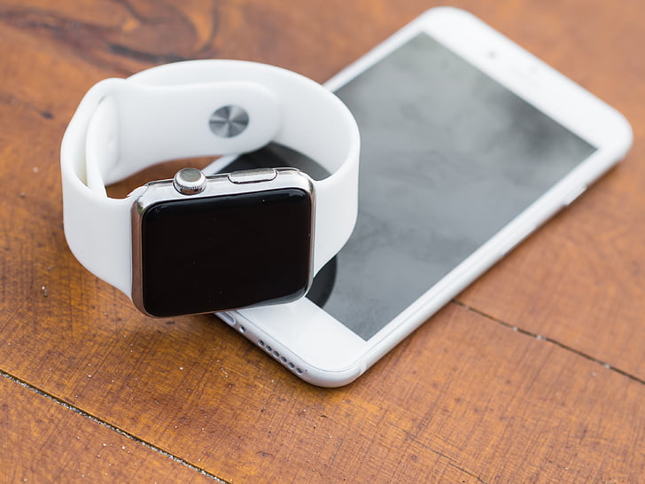 can you pair an apple watch with two phones