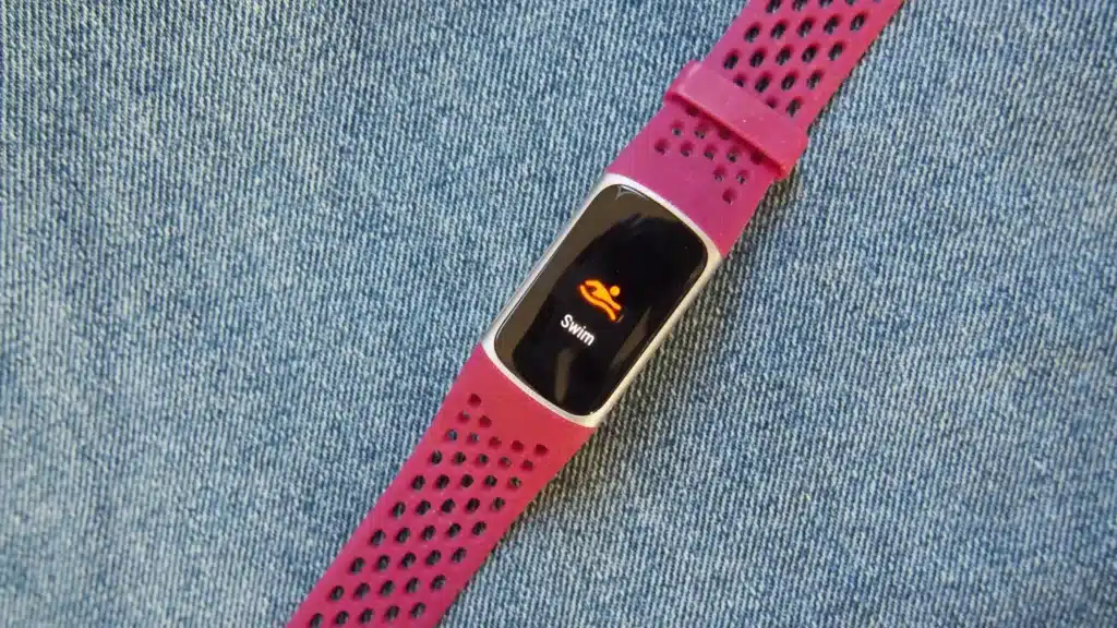 fitbit charge 5 keeps restarting