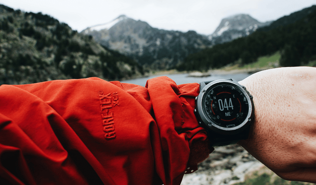 does garmin watch work with iphone